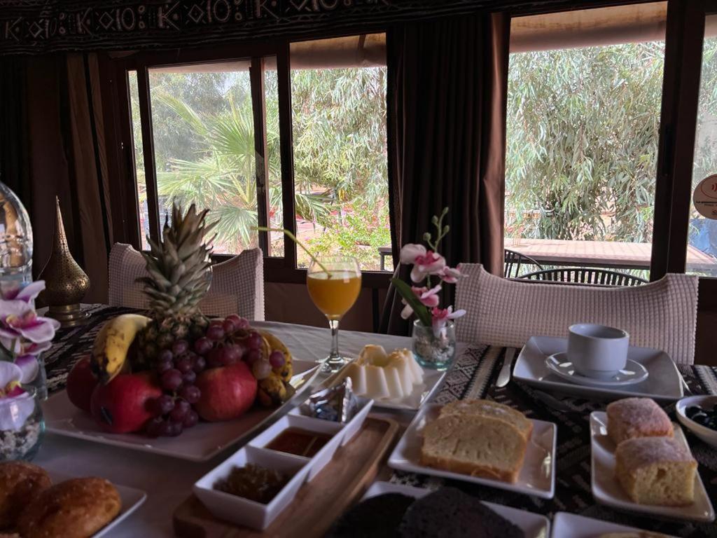 Merzouga Luxury Tented Camp Hotell Exteriör bild